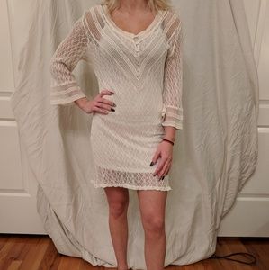 Monoreno Cream-colored lace dress